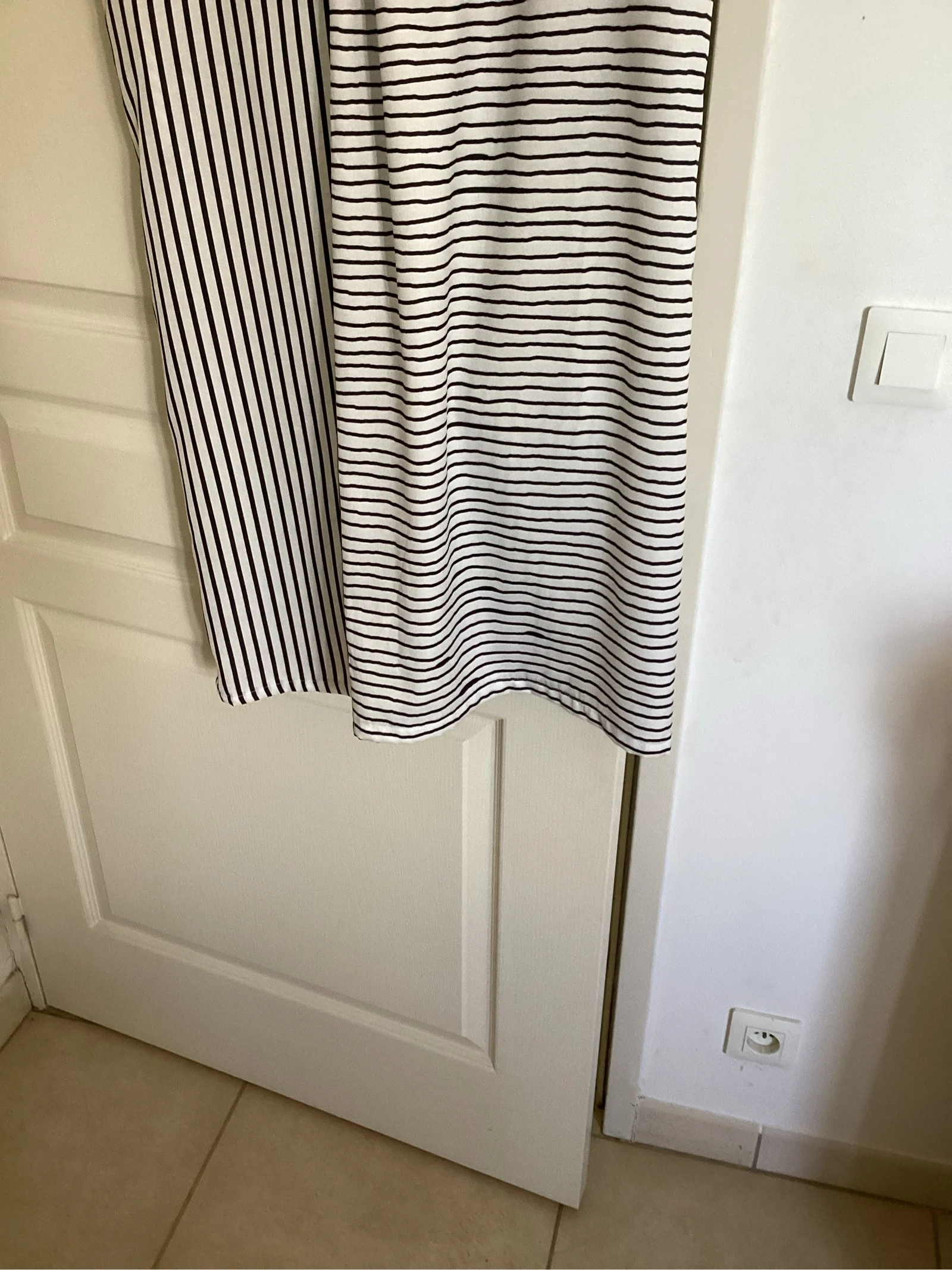 Robe listrada preto e branco tamanho XL – photo 5